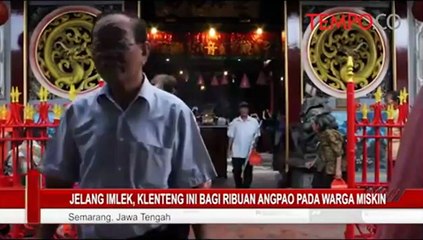 Jelang Imlek, Klenteng Ini Bagi Ribuan Angpao Pada Warga Miskin