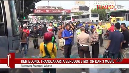 Rom Blong, Bus Transjakarta Tabrak 8 Motor dan 3 Mobil