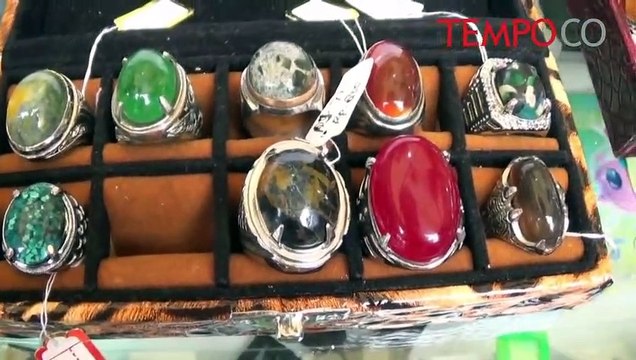 Langka-Batu-Akik-Black-Oval-di-Banten-Rp-150-Juta-ok.flv