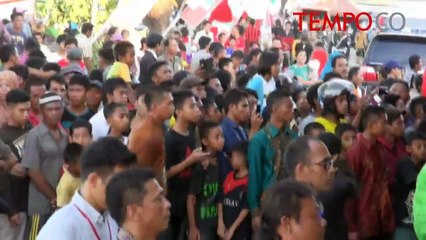 Heboh! Begini Nelayan Menyerbu Jokowi di Pelabuhan Makassar