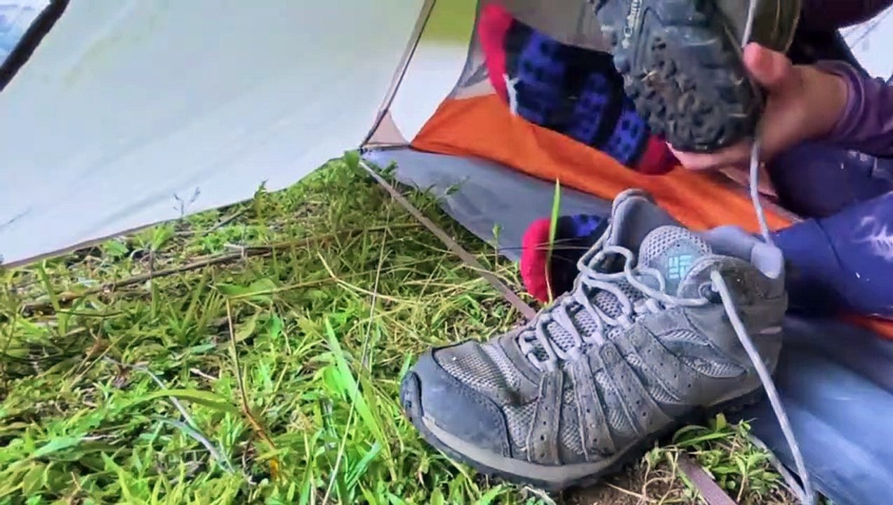 SOLO OVERNIGHT CAMPING IN THE RAIN - RELAXING IN THE TENT - ASMR CAMPING