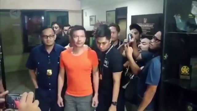 Bawa Ganja, Jerry Aurum Mantan Suami Denada Ditangkap