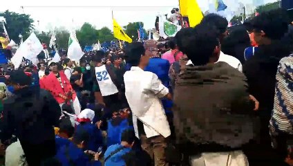LIVE:  Unjuk Rasa Mahasiswa Tolak RUU KPK dan RUU KUHP di Gedung DPR