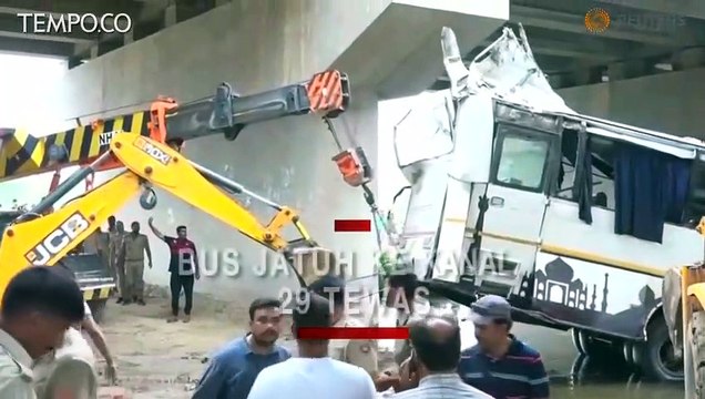 Ngebut di Jalan Tol, Bus Jatuh ke Kanal, 29 Orang Tewas