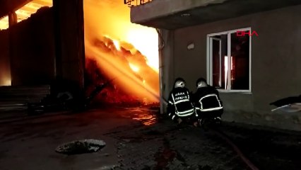 Uşak’ta tekstil firmasının deposunda yangın