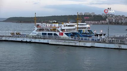 Gökçeada ve Bozcaada feribot seferlerine fırtına engeli