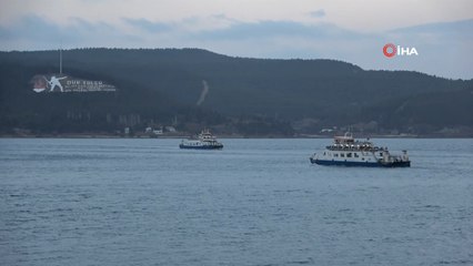 Gökçeada ve Bozcaada feribot seferlerine fırtına engeli