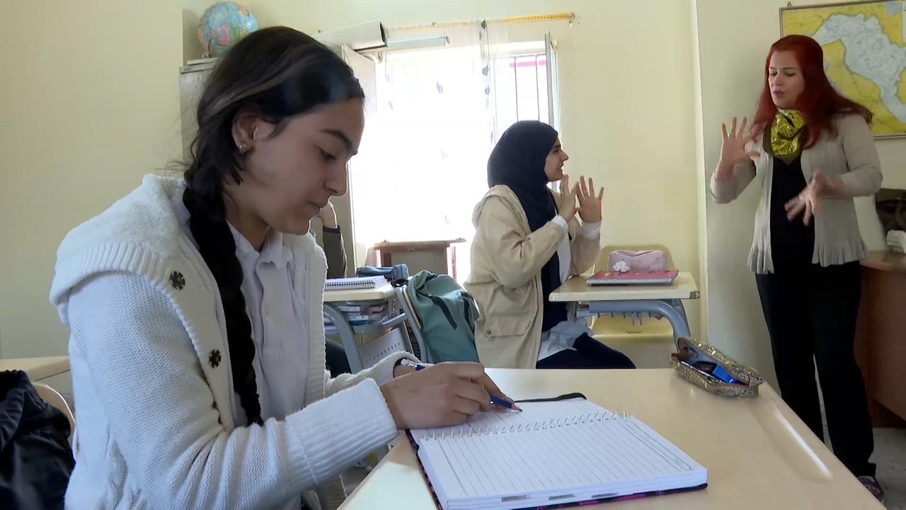يأملون الالتحاق بالجامعة.. الصم والبكم يواجهون معوقات من أجل التعليم بكردستان العراق