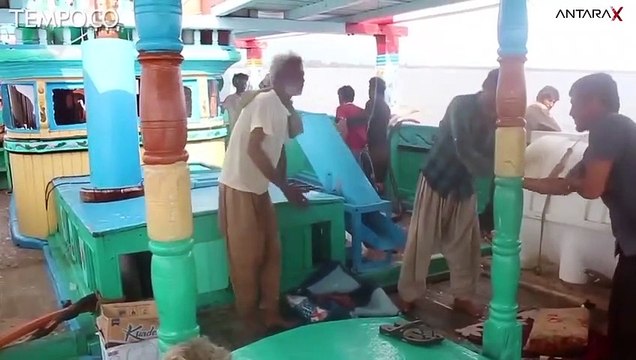 Mesin Mati, Kapal Berbedera Iran Terdampar di Aceh