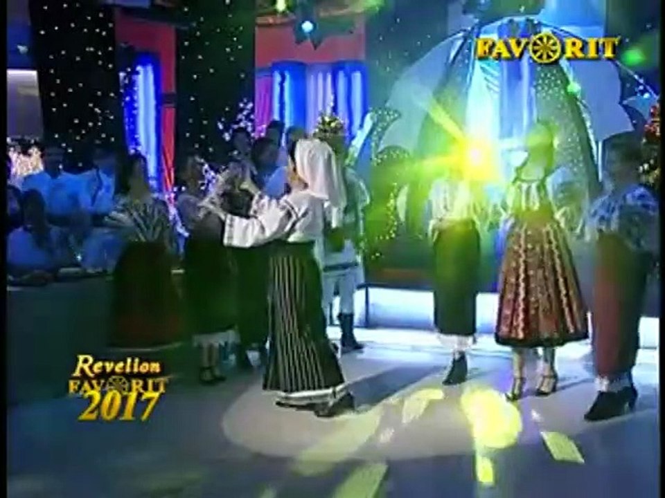 Silvia Ene - Asta seara ridicam paharul (Revelion Favorit TV 2017)