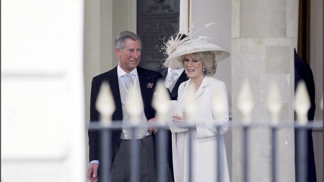 17 Jahre alte Stücke der Hochzeitstorte von König Charles und Camilla werden versteigert