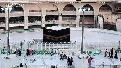 Lengangnya Kabah Saat Sterilisasi Cegah Virus Corona