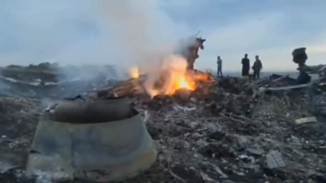 Holanda condena a cadena perpetua a los dos rusos que derribaron con un misil un avión comercial en 2014