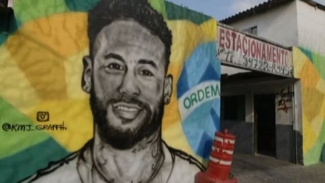 Brasile, un intero quartiere di San Paolo decorato a verde-oro