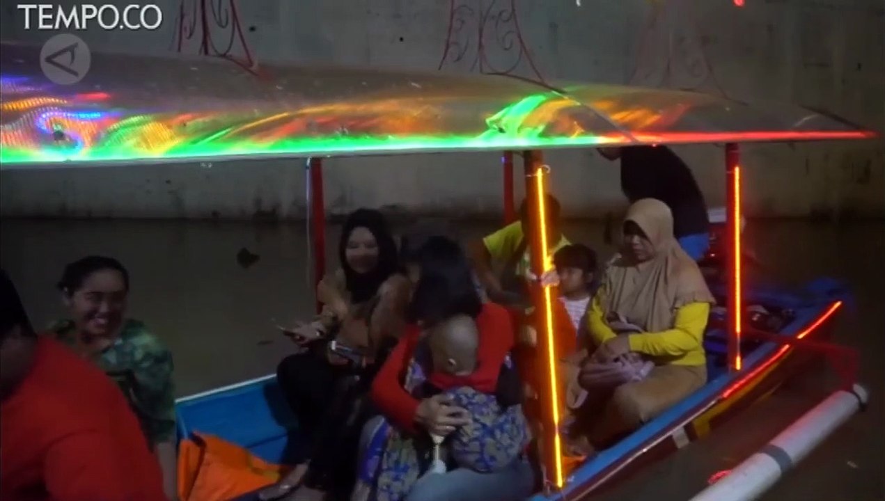 Wisata Malam Perahu Warnai Suasana Imlek di Solo