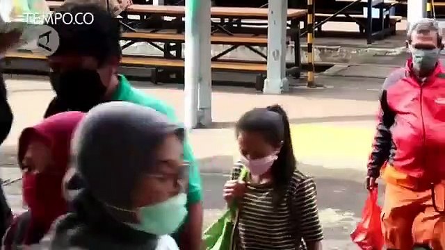 Usul Hentikan Sementara KRL, Ridwan Kamil Minta Perusahaan Antar-Jemput Karyawan