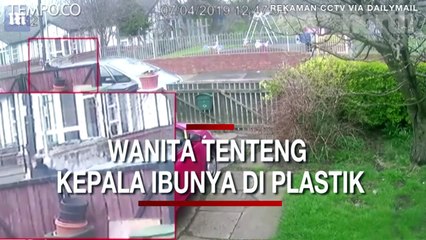 Wanita Psikotik Akut Menenteng Kepala Ibunya Berkeliling Kota