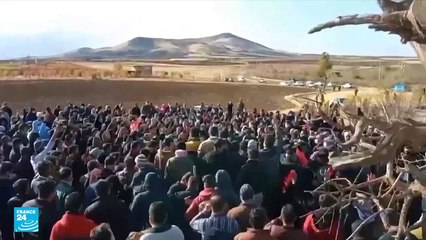 مسلّحون يقتلون على دراجات نارية 9 أشخاص تزامنا مع الاحتجاجات