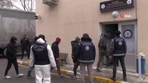 Erzurum'da tırın dorse içerisinde 56'sı çocuk 133 kaçak göçmen yakalandı