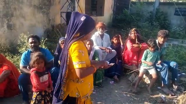 विकास कार्यों में ठेकेदार की लापरवाही की भेंट चढ़ गई गाडिया लुहार परिवार की ' खुशी '