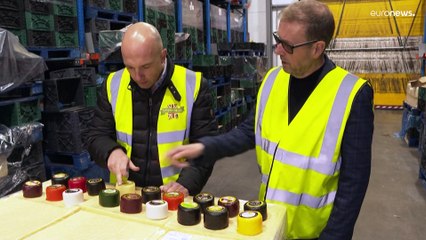 Größerer britischer Käser hilft kleinerem mit Übernahme