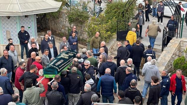 Bodrum'da sahte içkiden yaşamını yitirdiği öne sürülen kişi toprağa verildi