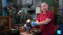 En Italie, dans les coulisses de la fabrication du trophée de la Coupe du Monde