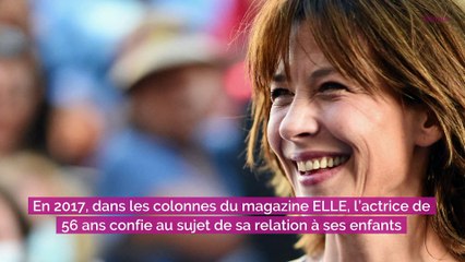 Sophie Marceau : son fils, Vincent, dévoile son visage en photos… Un beau jeune homme brun âgé de 27 ans
