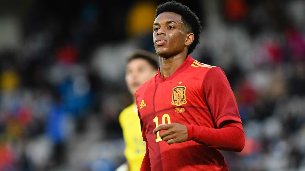 Balde sustituye al lesionado Gayá