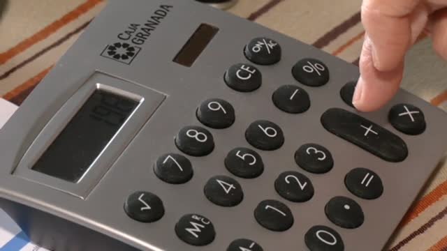 Calviño anuncia que el acuerdo con la banca sobre las hipotecas es inminente