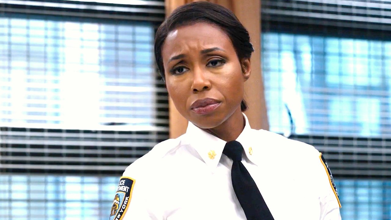 Sneak Peek at the Upcoming Episode of CBS’ Cop Drama East New York