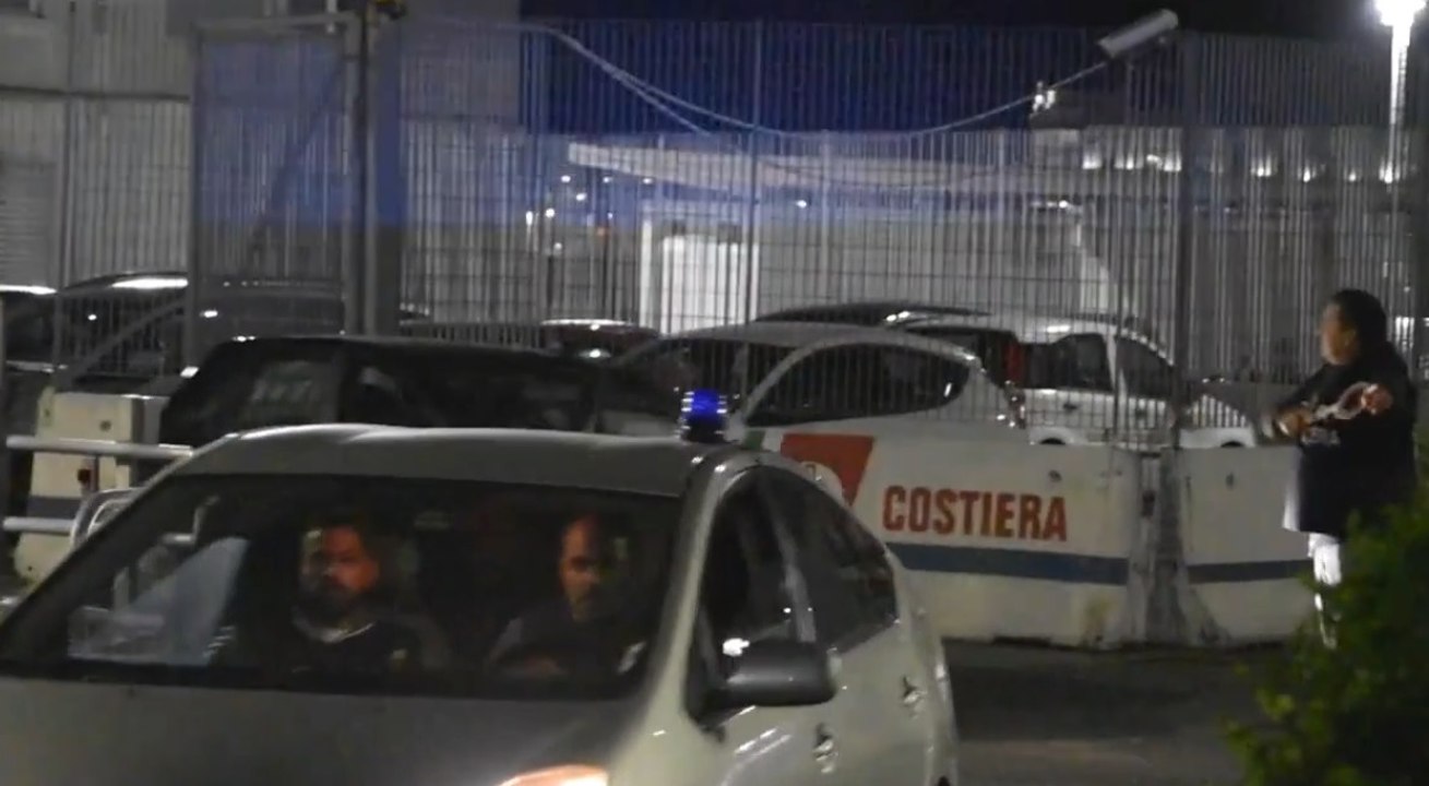 Napoli, "mazzette" per concessioni demaniali: 9 arresti (18.11.22)