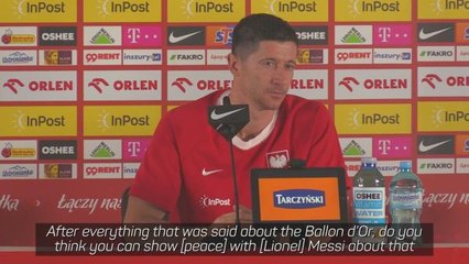 Lewandowski shuts down journalist over Messi comments
