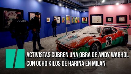 Activistas cubren una obra de Andy Warhol con ocho kilos de harina en Milán