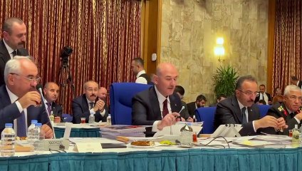 İçişleri Bakanı Soylu'dan HDP'li Rıdvan Turan'a: Elini kaldırma terörist bozuntusu terbiyesiz, hepiniz teröristsiniz