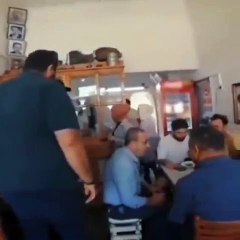 Mehmet Yalçınkaya esnaf lokantasından kovuldu!