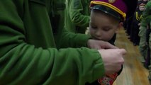 Alumnos de una escuela militar en Kiev reciben charreteras como cadetes honorarios