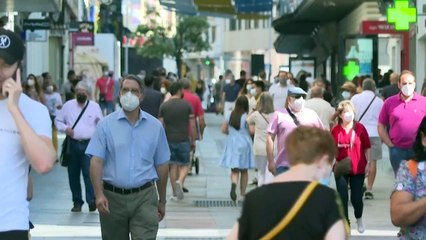 Quitarse la corbata, ducharse en pareja, y otras inusuales propuestas para ahorrar energía