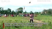 Video Viral, Bocah Terbawa Terbang Layang-layang, Jatuh dan Patah Kaki