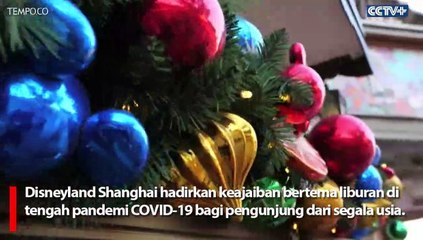 Kemeriahan Natal di Disneyland Shanghai