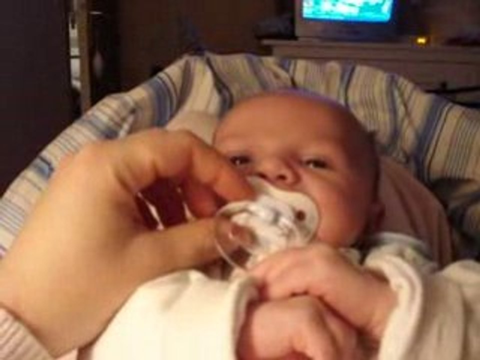 Antoine et sa sucette