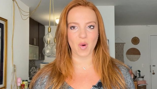 Christina Aguilera Stuns In Plunging Purple Dress At Latin Grammy Awards