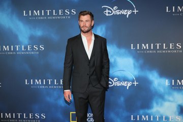 Chris Hemsworth Announces Break After Discovering Alzheimer's Risk 🧬