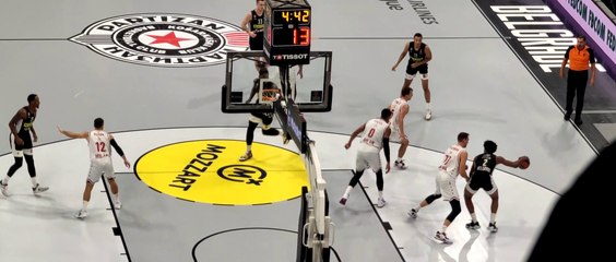Košarka Partizan Olimpia Milano 75-80 Zach LeDay koš za Grobare u Areni