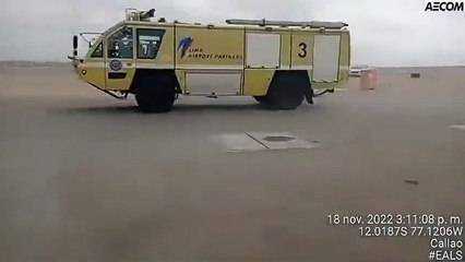 Avión impactó en Perú con un vehículo de bomberos