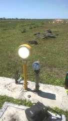 perbaikan lampu approach di sebuah bandara