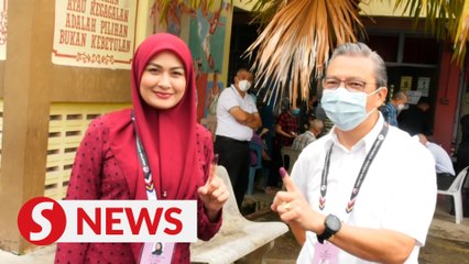 GE15: Long queues in Bentong despite the rain