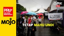 PRU15: Walaupun hujan, pengundi Tampoi tetap turun undi