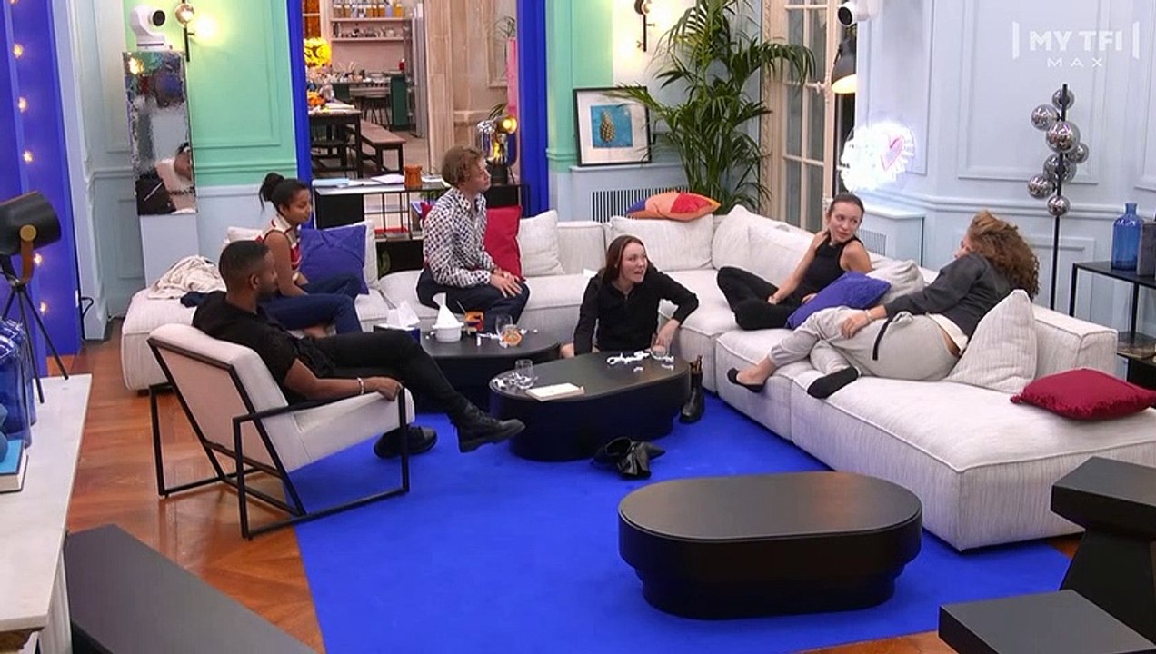 Le moment malaise TV d'ANISHA quand elle révèle son talent caché 18nov2022