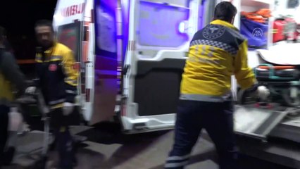 Şarkışla'da devrilen otomobildeki 3 kişi yaralandı